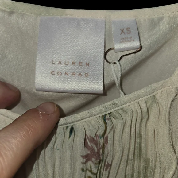 ###Lauren Conrad OFF The Shoulder Blouse - Picture 7 of 8